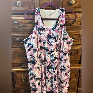 Size 18/20 Livi active Dress. (A1AD)